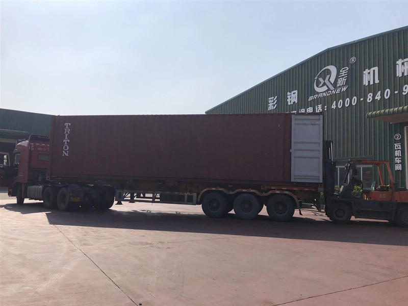 Máy cán cửa chớp đến Ghana