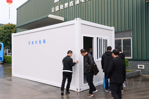 Máy cán định hình nhà container